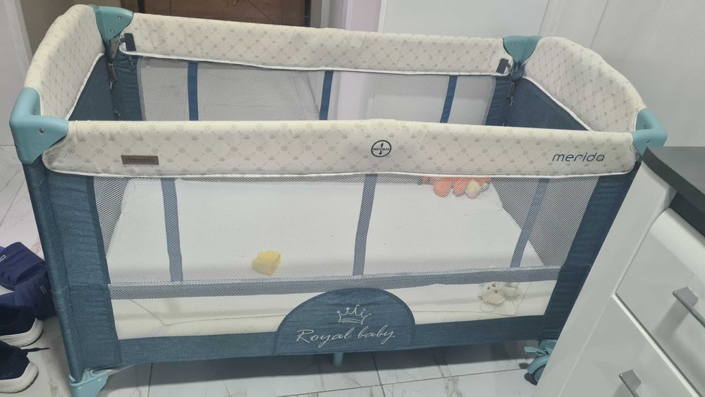 Бебешка кошара Chipolino Merida Royal baby плюс матрак Екон