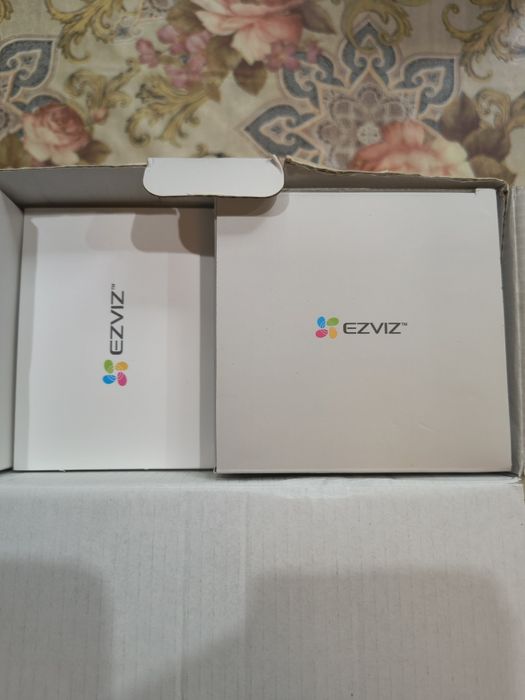 EZVIZ Peephole Doorbell & Smart Home Camera Kit – Чисто нов