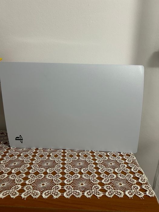 PlayStation 5 Digital clasic + un controller.