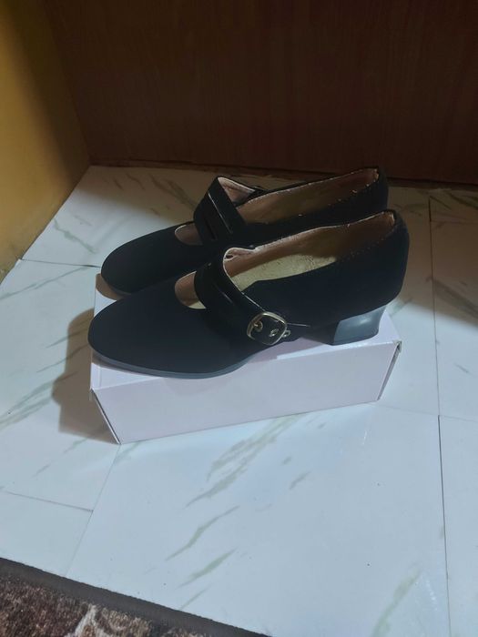 Черни велурени дамски обувки- Италия