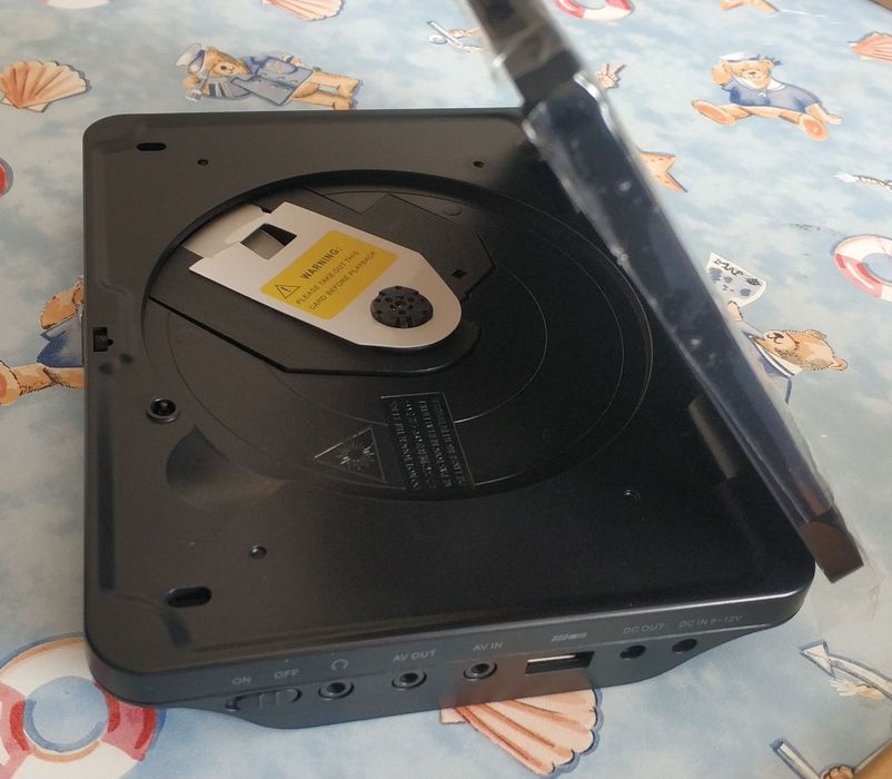 Продавам комплект портативни видео плейъри