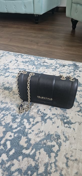 Vand geanta Valentino