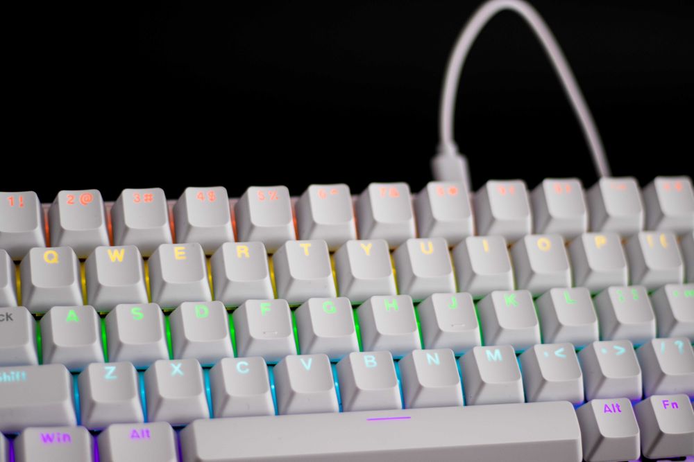 Tastatura mecanica gaming RGB, conectare prin cablu, 12 moduri