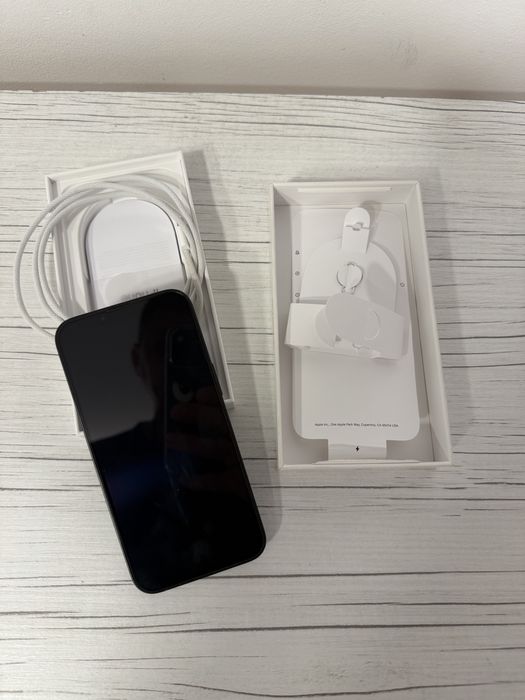 Iphone 16E Black 128 gb