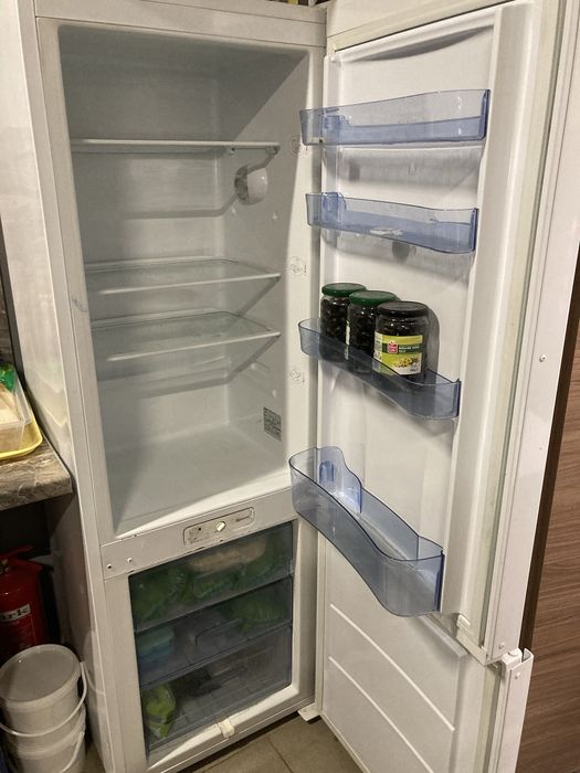 Продавам хладилник
