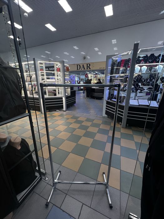 Продам стойку для одежды