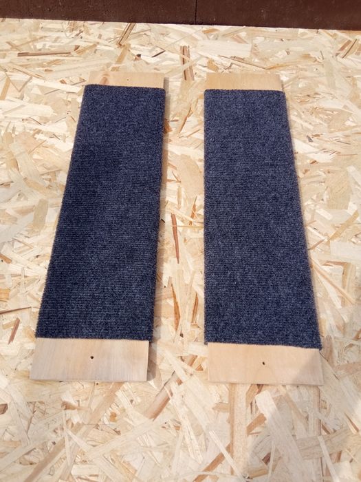 Когтеточка для кошек на полоске