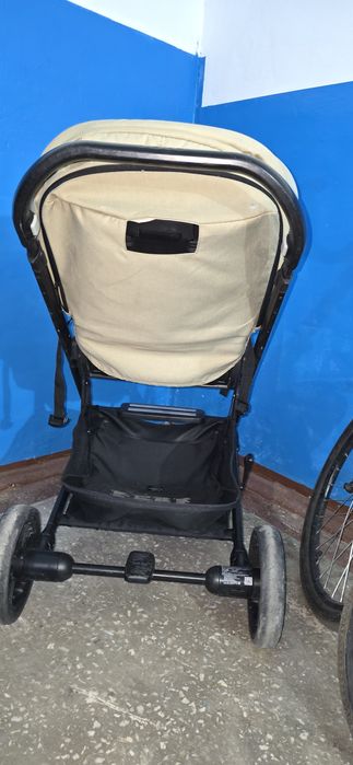 Коляска прогулочная