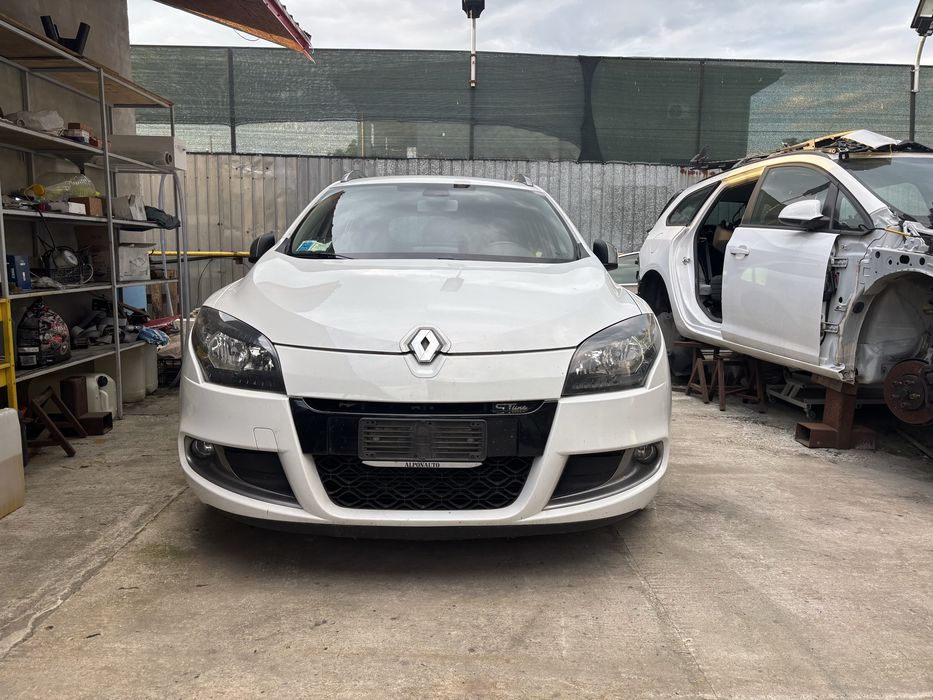 Parbriz renault megane 3 Gtline original pilkington fara senzori