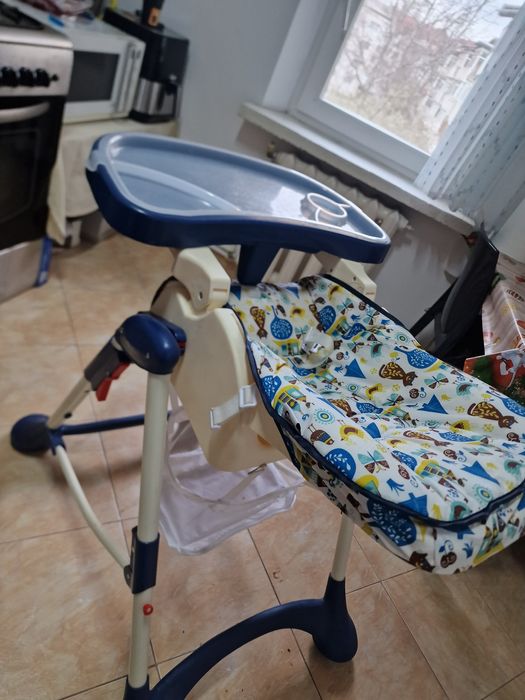 Scaun de masa bebelusi