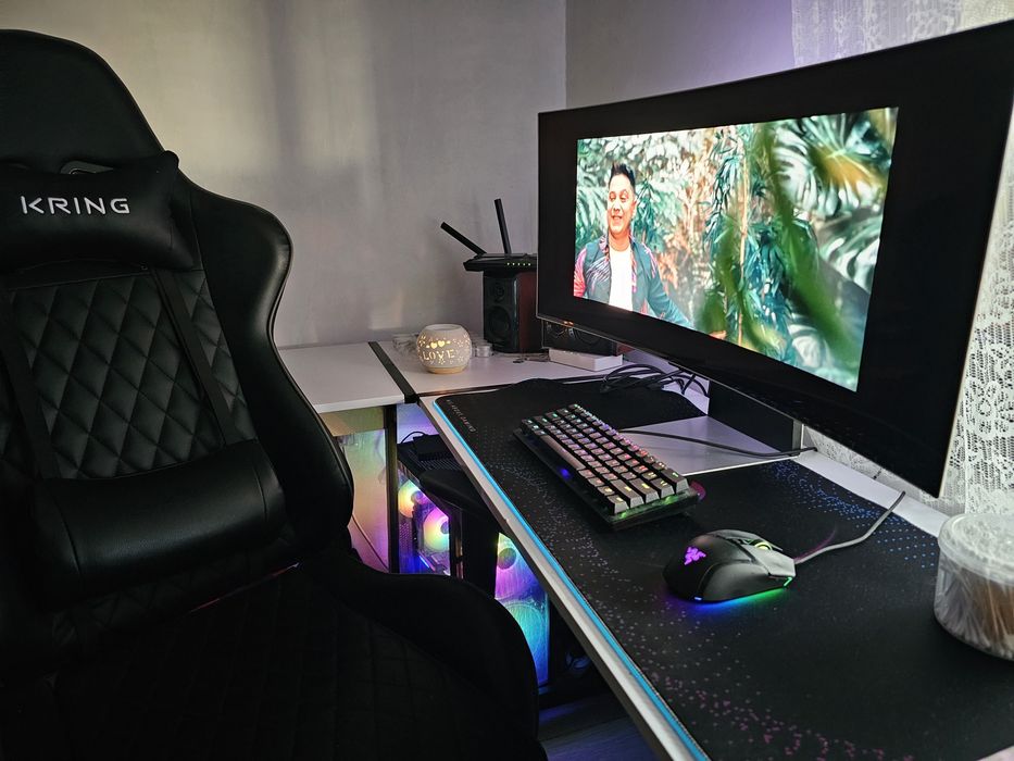 Monitor Samsung Odyssey OLED G8
