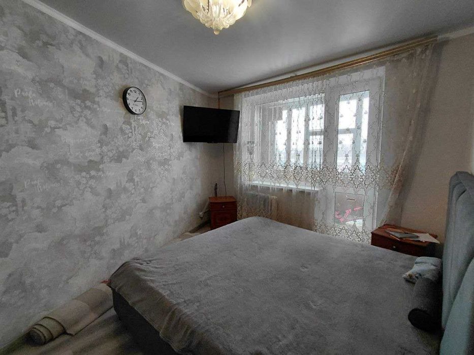 Продам 4 ком кв 8 мкр