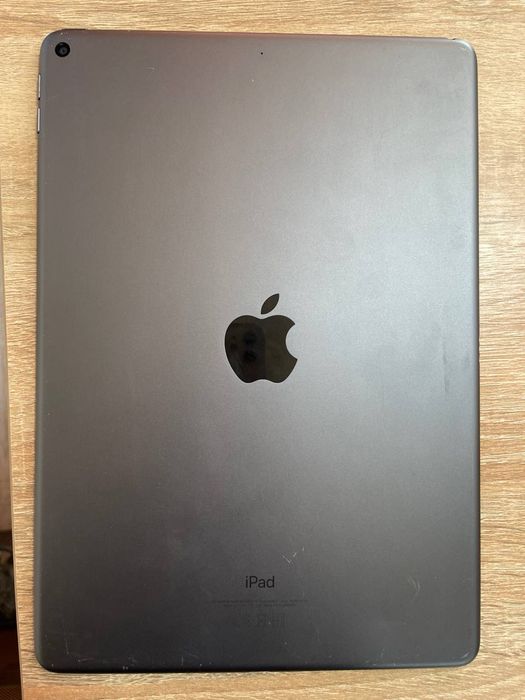 Ipad  air 3 64 gb aybi yoq  korobka yoq pubg bemalol kotaradi