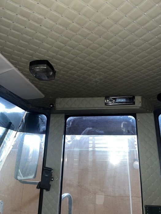 Продам фронтальный погрузчик 2 куба