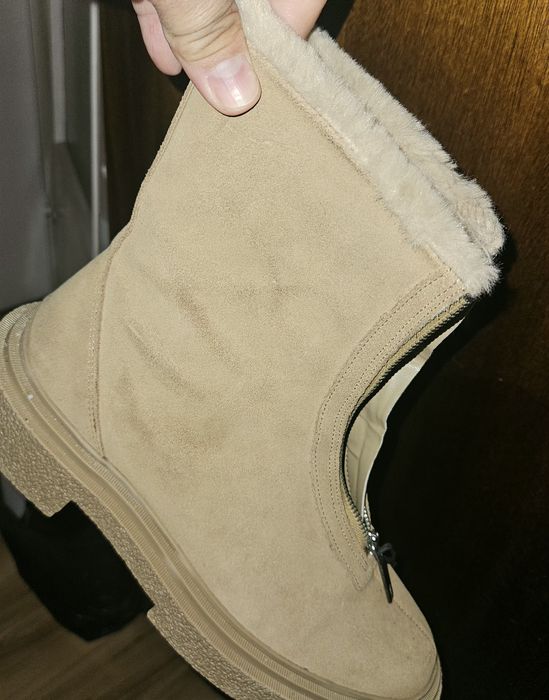 Боти от естествен велур