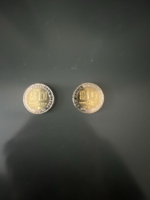 Продам монеты 200 тг 2025 года