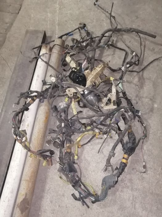 Пластик и проводка на Прадо