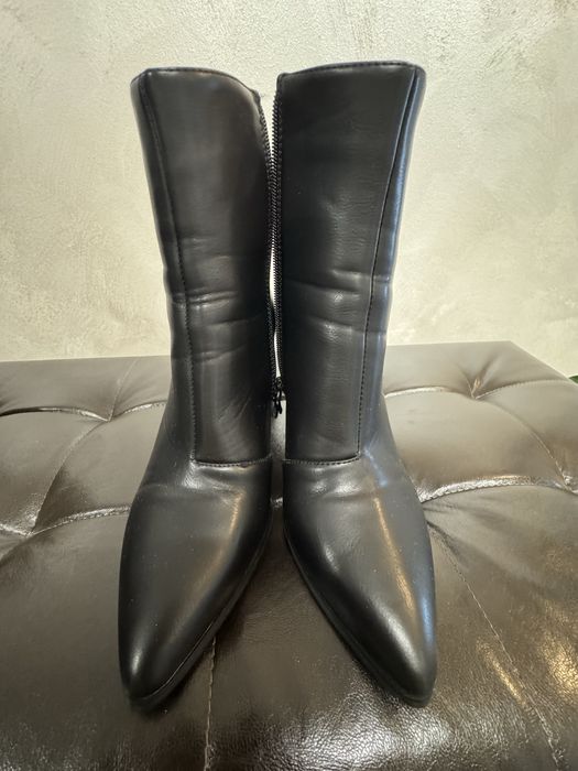 Дамски боти на висок ток