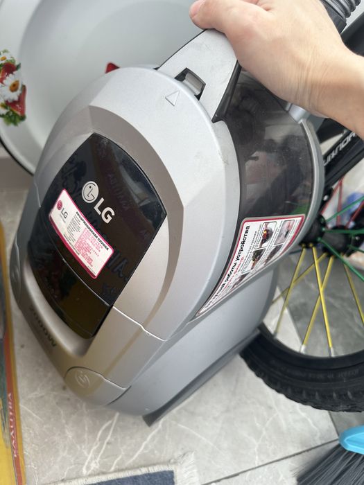 Пылесос LG ! В отличном состоянии!