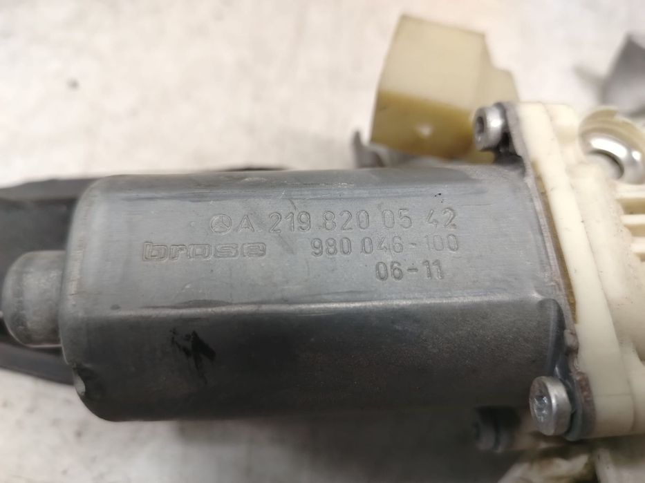 Macara spate A2198200542 Mercedes-Benz CLS-Class C219 [2004 - 2008]