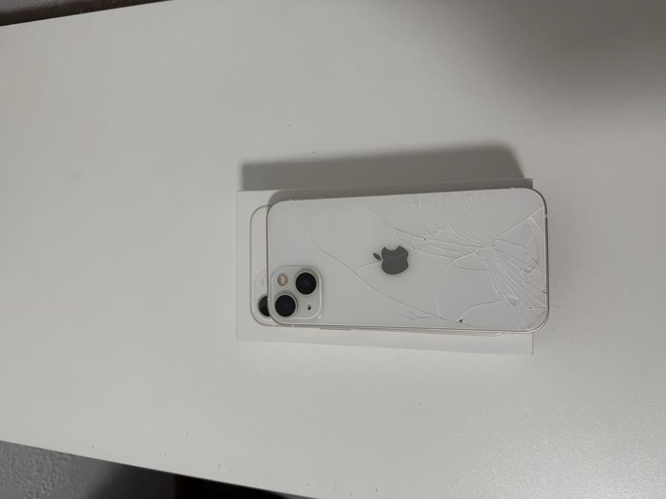 Продаеться Iphone 13
