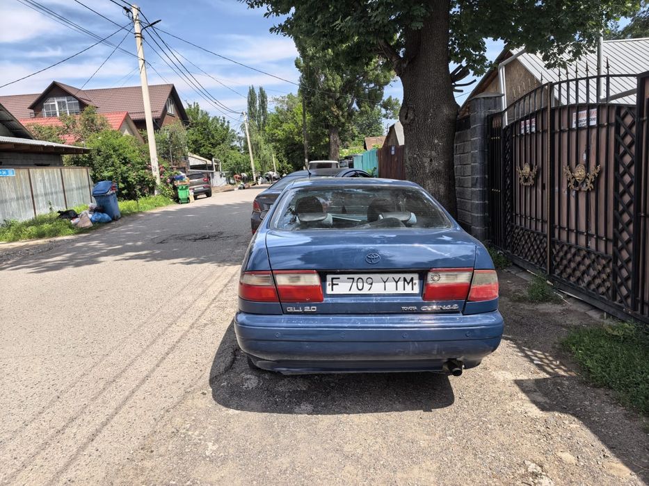 Продам тойота карина е