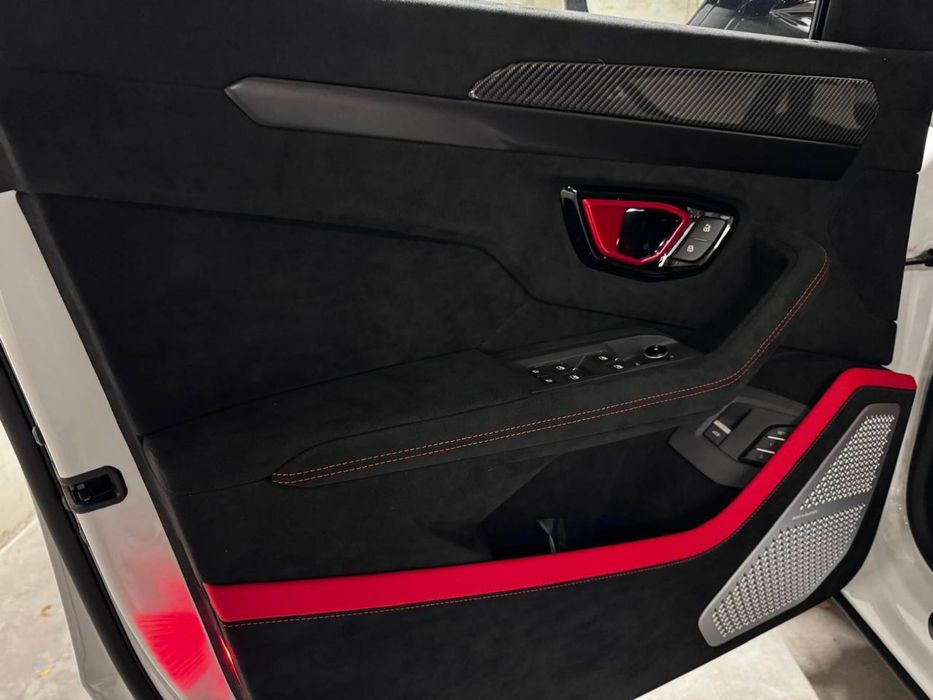 Lamborghini Urus SE 2026