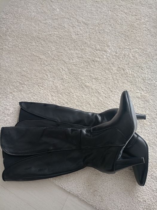 Vând cizme dama,noi,mărimea 41.