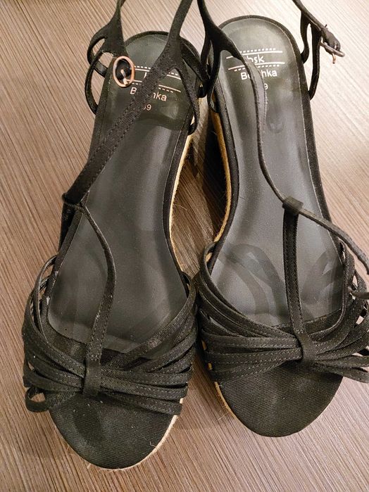 Сандали Бершка 39 номер