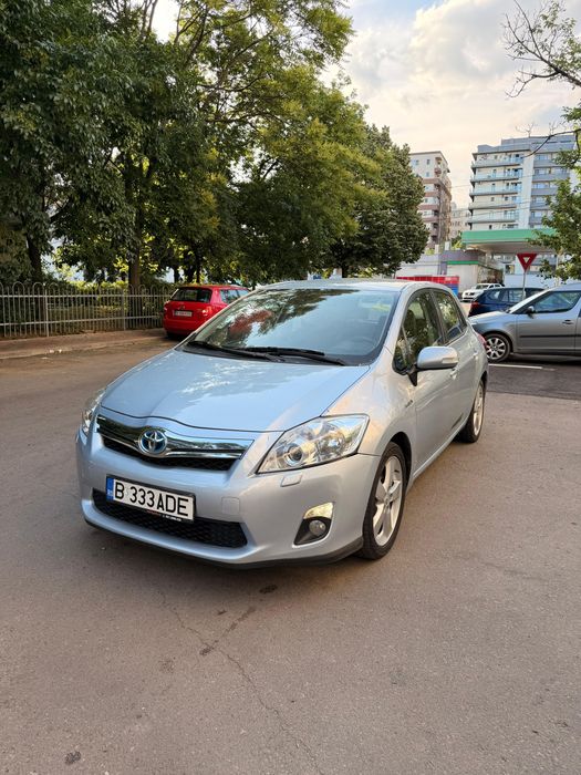 TOYOTA Auris 2011