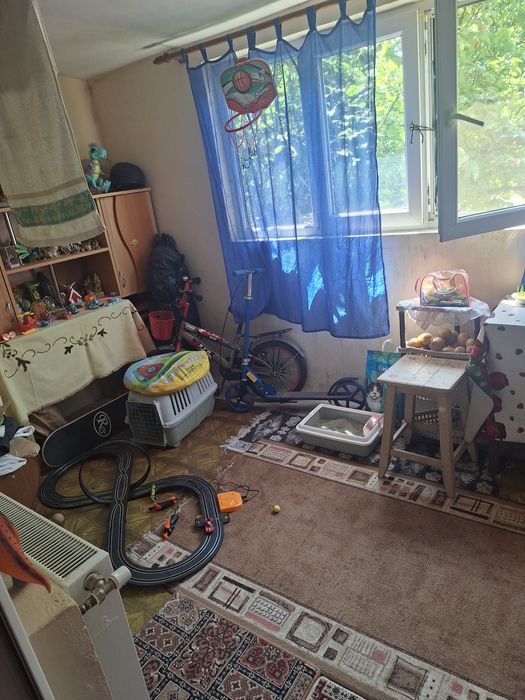 Vand apartament 3 camere