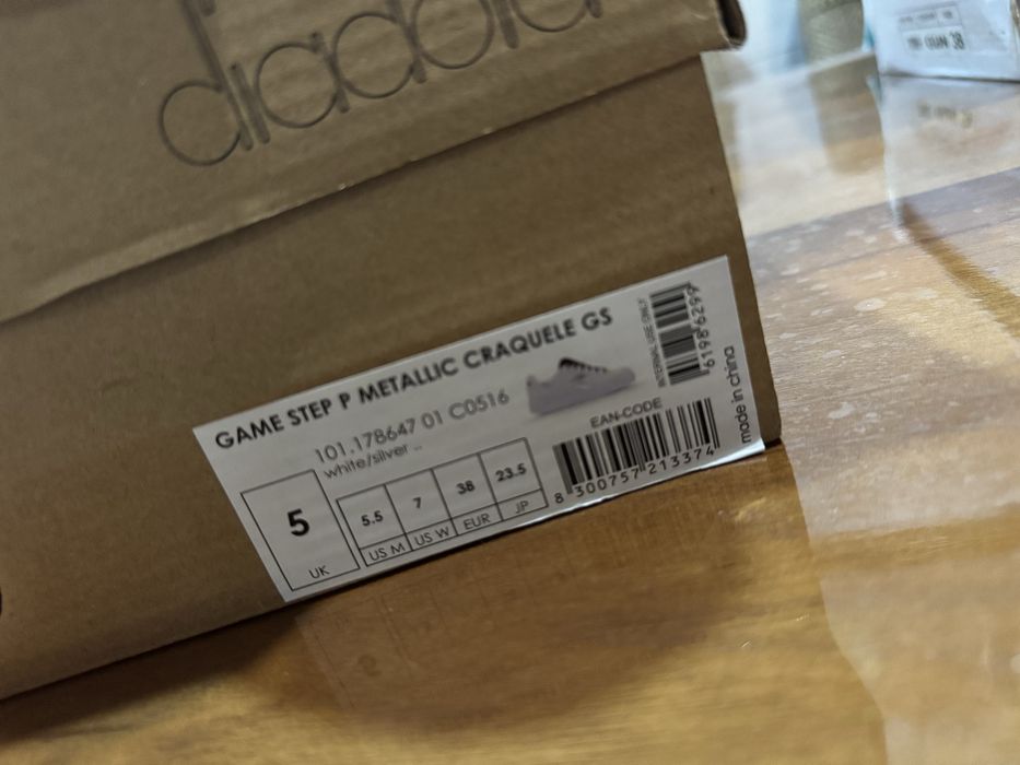 Женски обувки Diadora, 38 номер