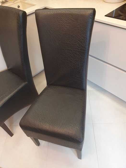 Трапезен стол от естествена кожа