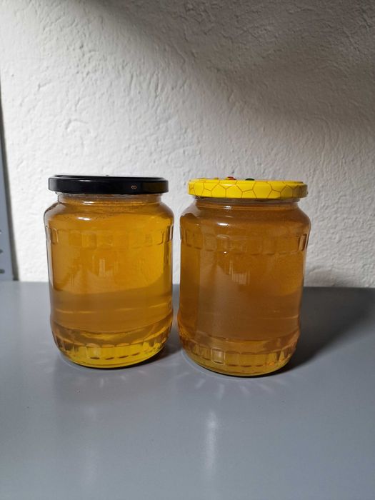 Vand miere , produse apicole