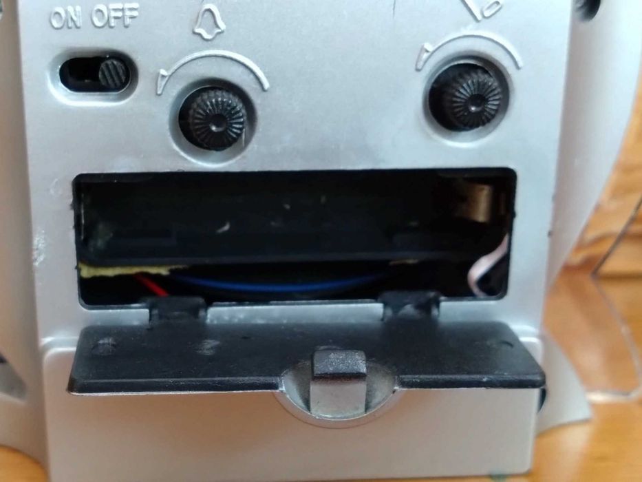 Механичен часовник-будилник