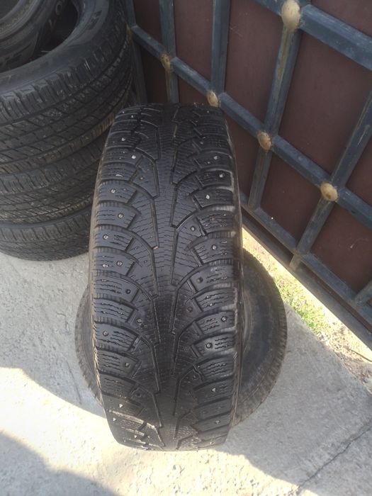 Продам резину 4шт я225/65R17