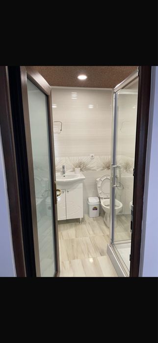 persoana fizica vand ap 3 camere 76 mp utili