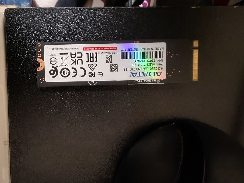 Vând SSD ADATA Legend 710 1TB 2280 Nvme M2