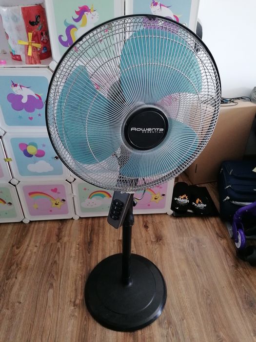 Vând ventilator Rowenta