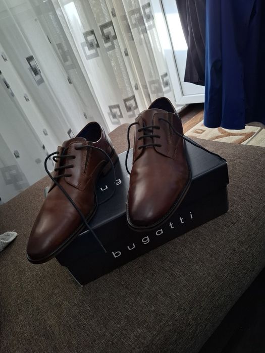 Vând pantofi Piele maro