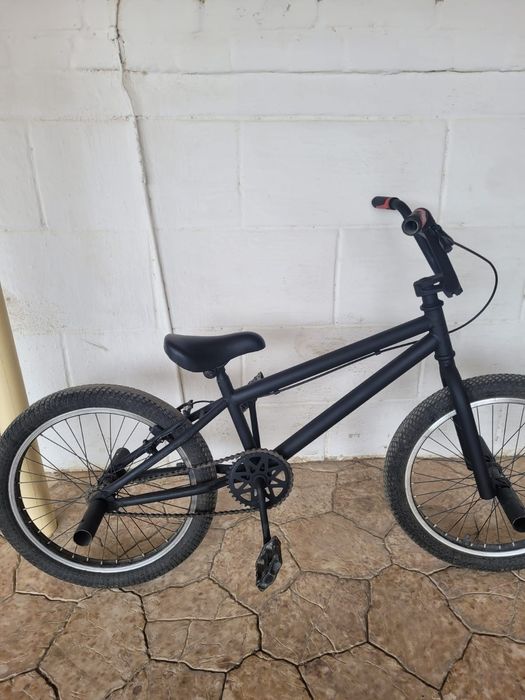 Продаю BMX велосипед чёрный