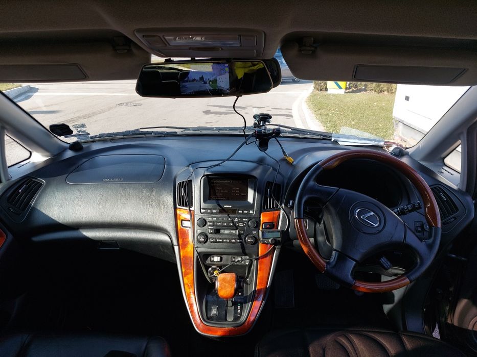 Продавам Lexus RX300