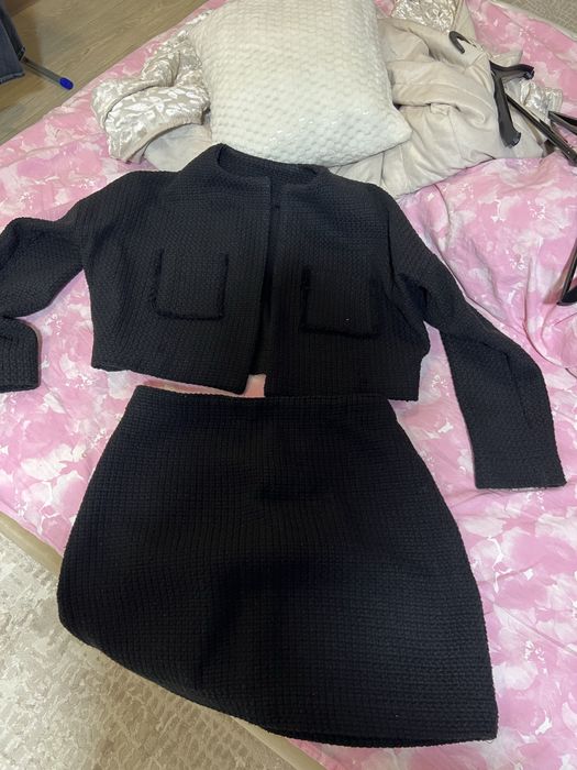 Продам педжак Зара и костюмы