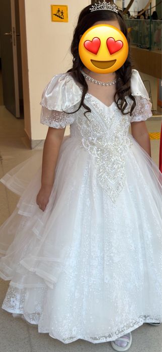 Нарядное платье