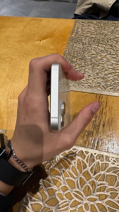 Iphone 14  В идеяльном сосстаянием