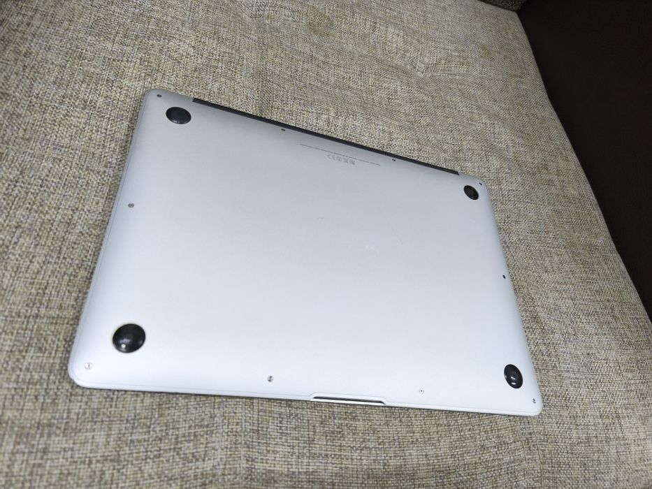 Macbook Apple core i5