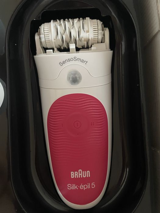 Епилатор BRAUN с всички приставки в комплекта