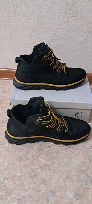 Спортивные утепленные ботинки р4243