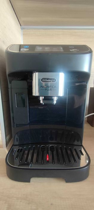 Kофемашина DeLonghi ECAM320.60.B Magnifica Plus