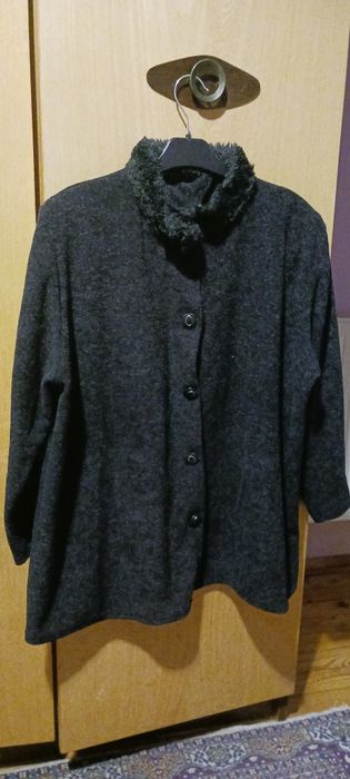 Дамски шлифер и дамски джемпер